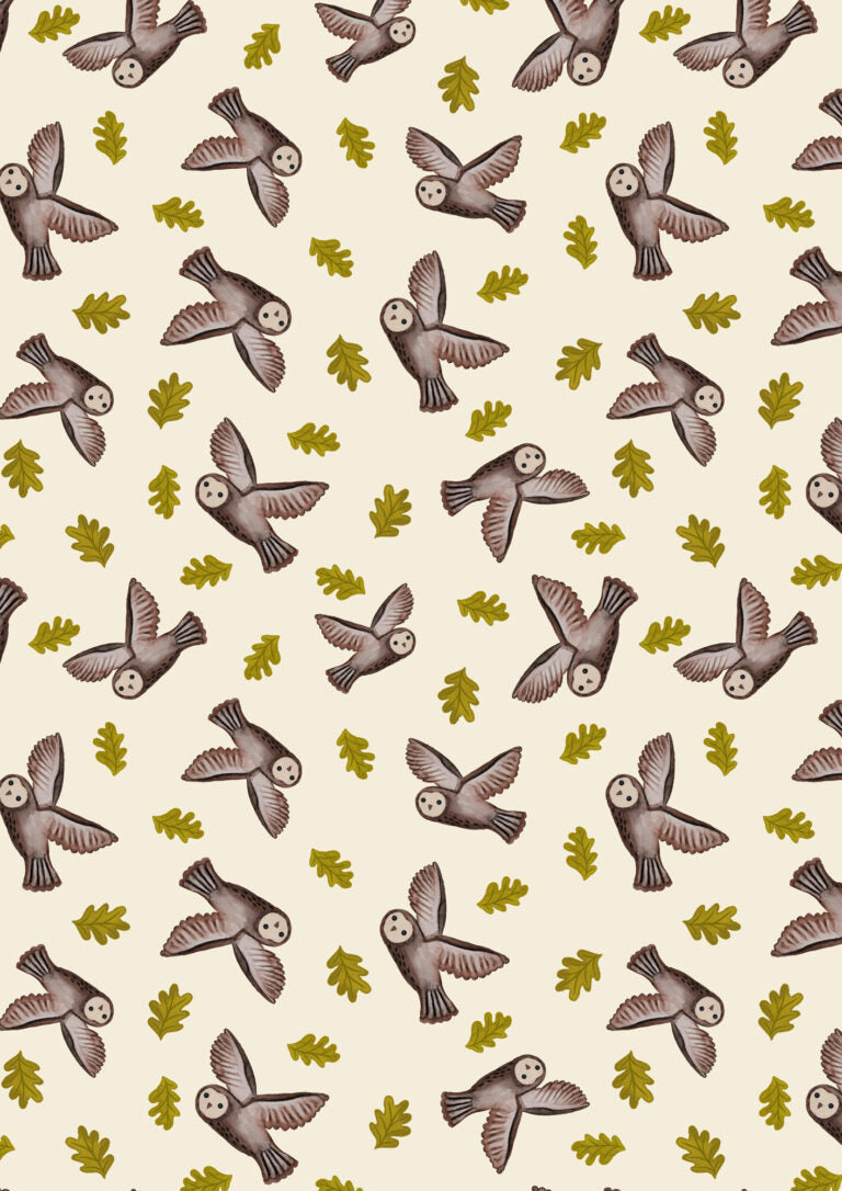 Old Quercus | Flying Owl on Dark Cream