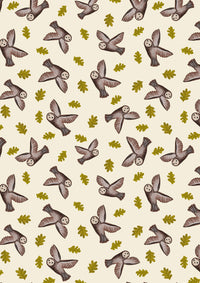 Old Quercus | Flying Owl on Dark Cream