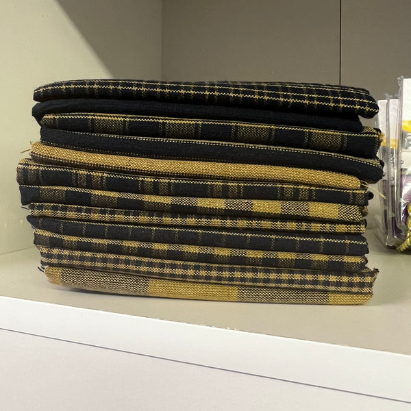 Homespun Fabric Fat Quarters - Navy