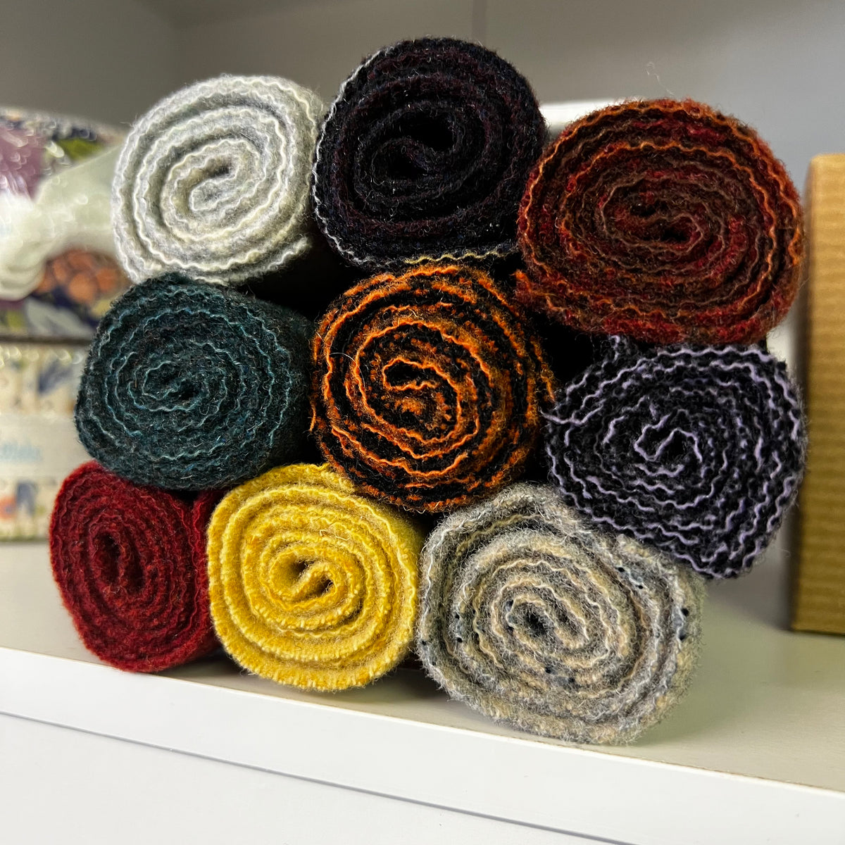 Curler Cube Box of Wool | Primitives