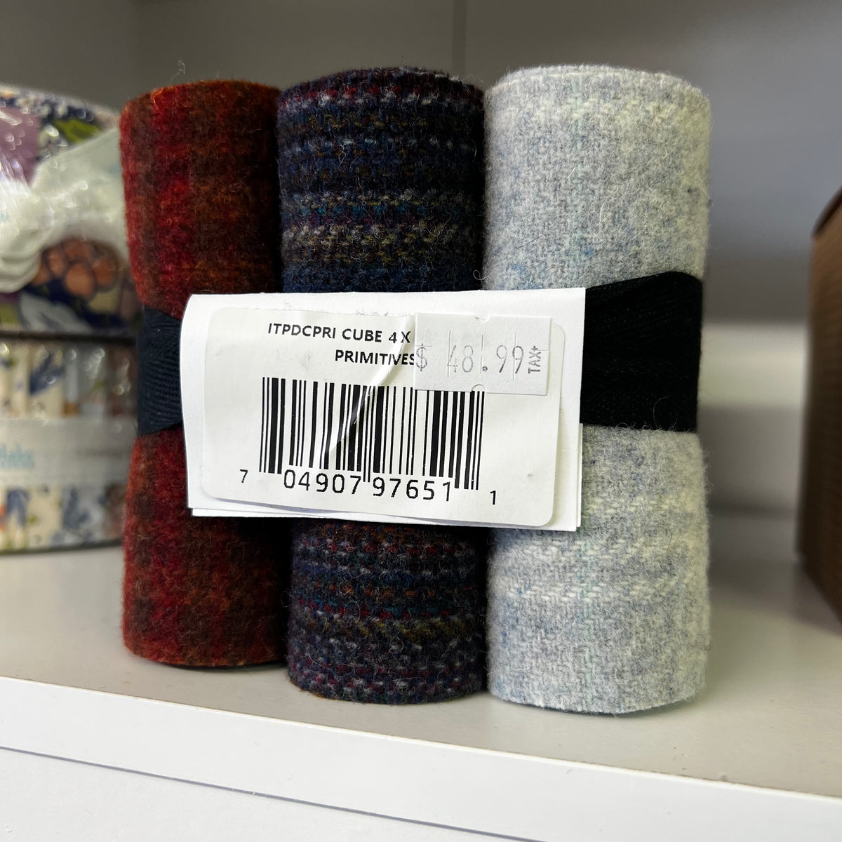 Curler Cube Box of Wool | Primitives