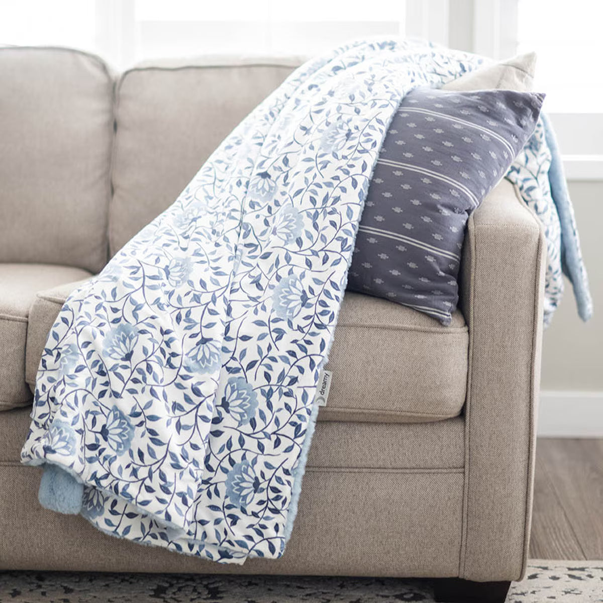 Dreamy Blankets | Trailing Blooms Blue Floral