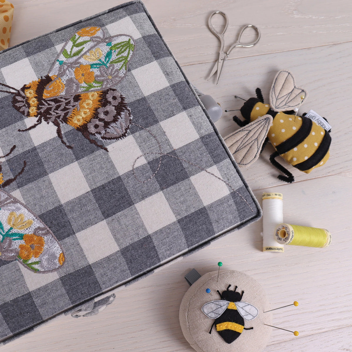 Wrist Bee Pincushion