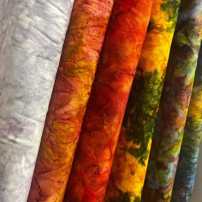 Mystery BATIK Fat Quarter Bundle | 10 Quilting Cotton Fat Quarters | Surprise Fabric Pack